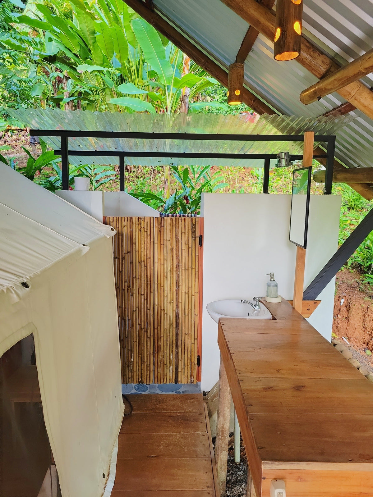 Painting in Paradise - Glamping Tent No A/C