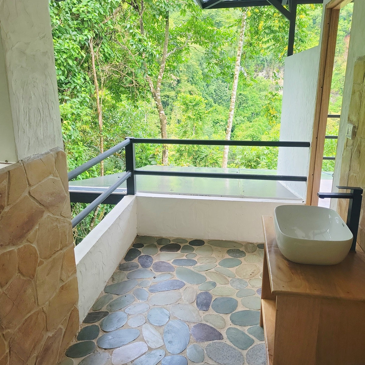 Casa Coyote Shared House- CR Retreat