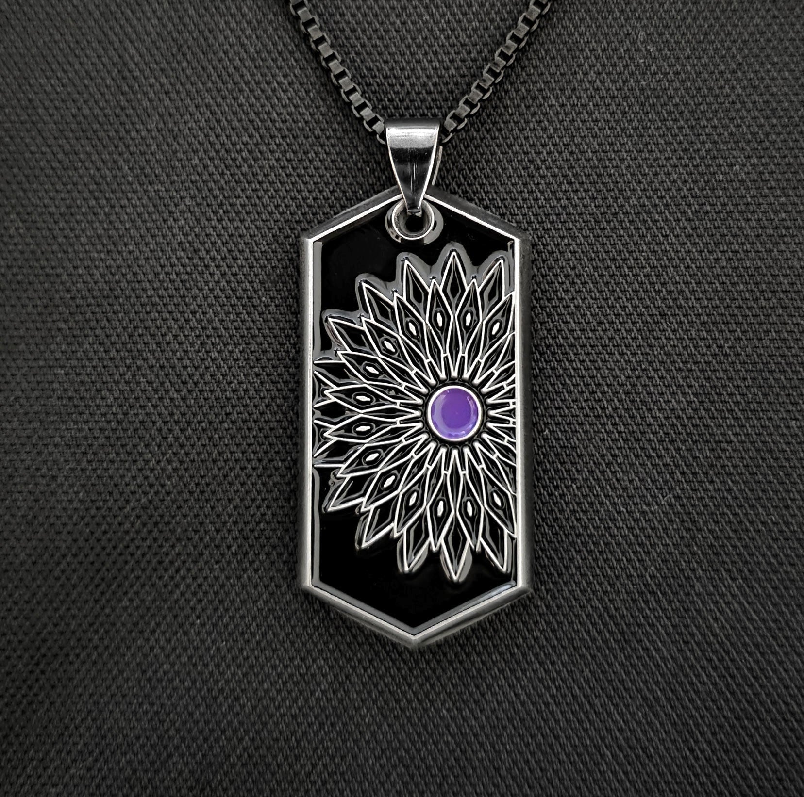 Bloom Noir Pendant by Threyda