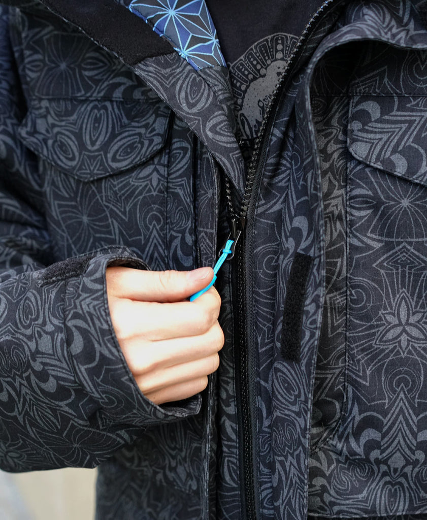 Lumen Onyx Jacket by Threyda