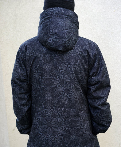 Lumen Onyx Jacket by Threyda