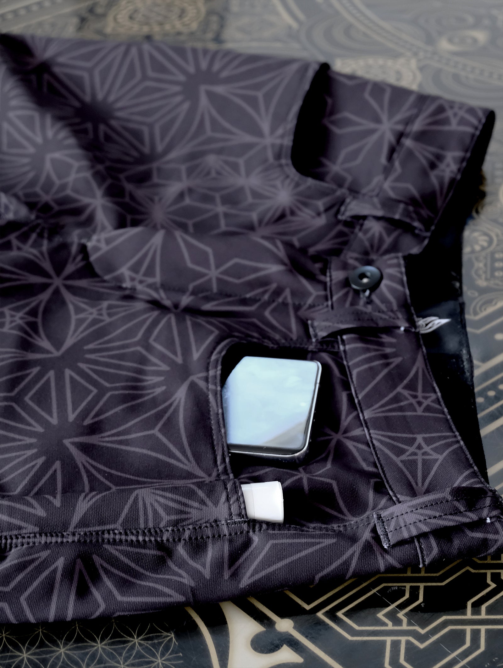 Oblivion Shorts by Threyda