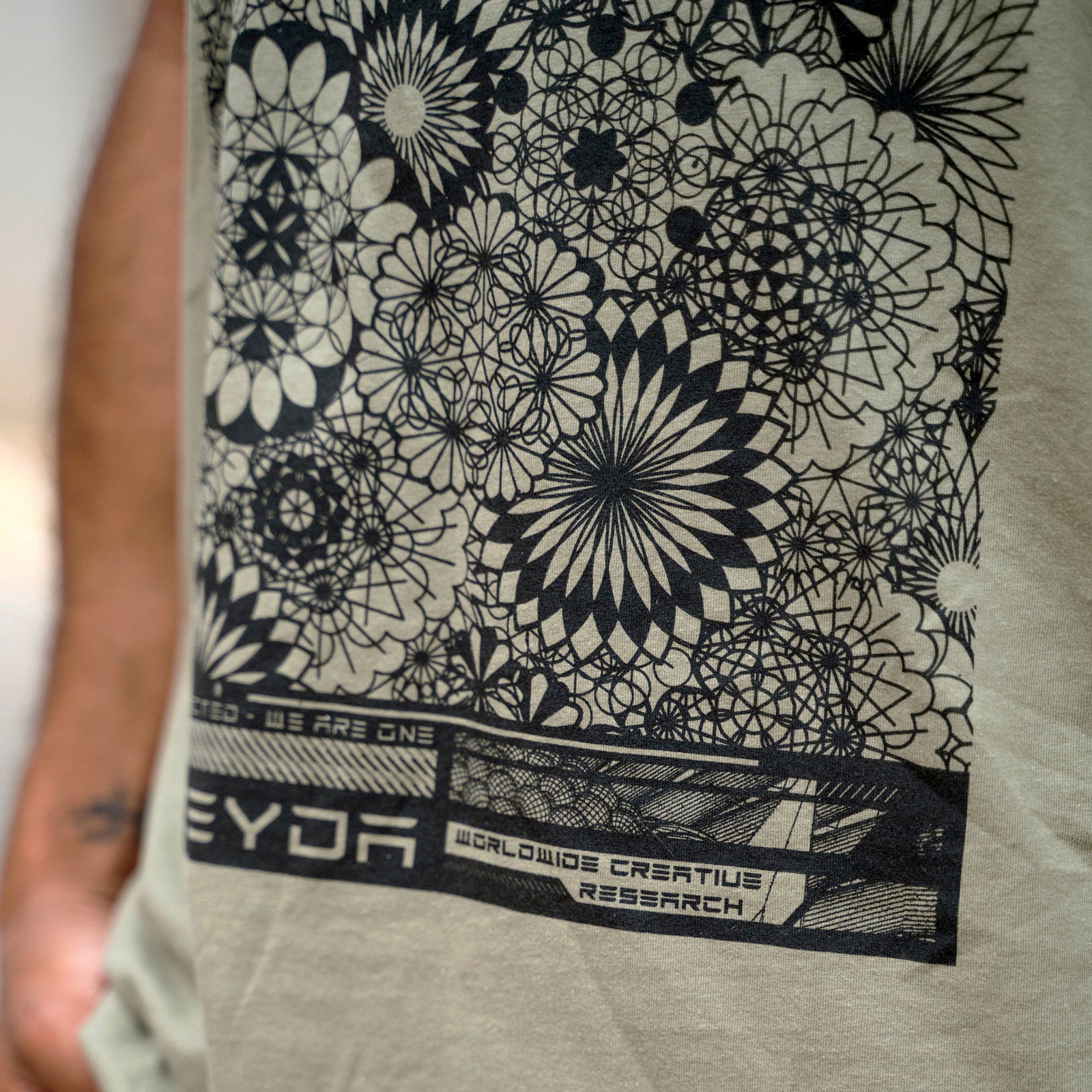 Zen Zen Screenprint Tee by Threyda