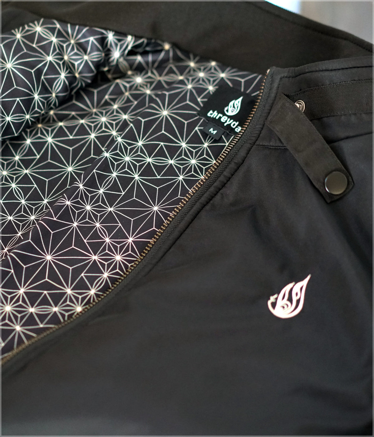 Transverse Funnel Neck Bomber by Threyda