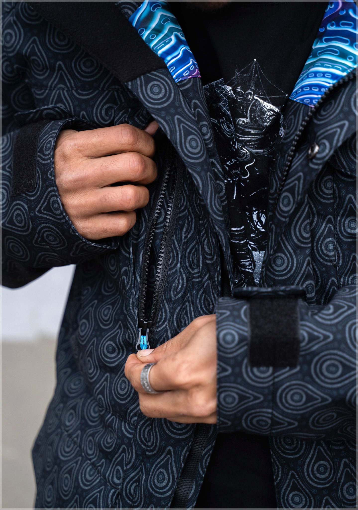 Gift Onyx Jacket by Ben Ridgway