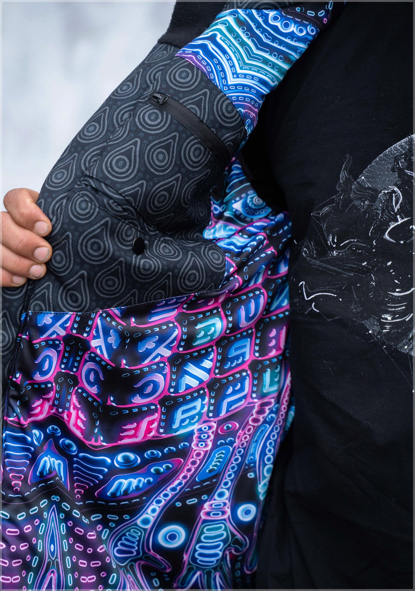 Gift Onyx Jacket by Ben Ridgway