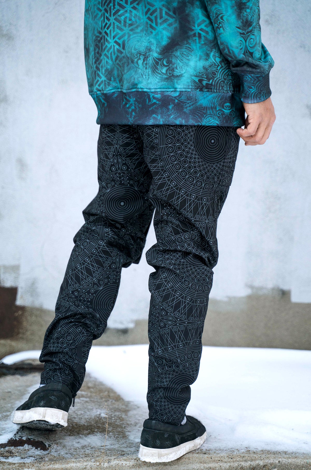 Nomatic Cargo Joggers by Threyda