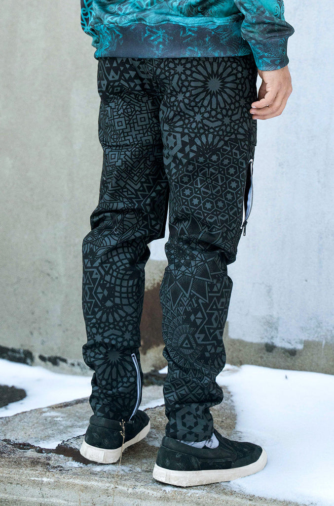 Black Phantom Cargo Joggers by Threyda