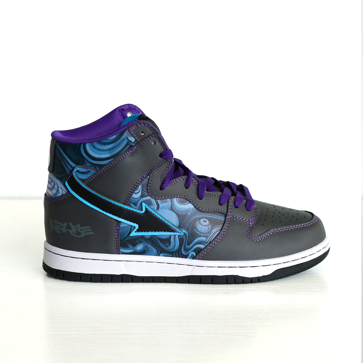 Virola High Top Shoes by Stephen Kruse - Size 9 - 48 HOUR AUCTION
