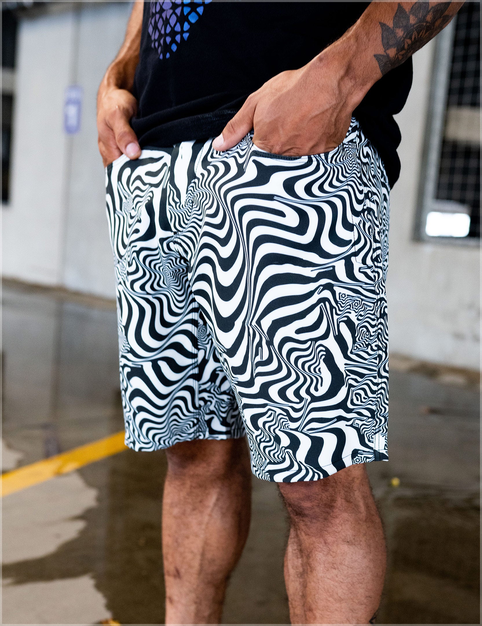Illusion Shorts by Threyda