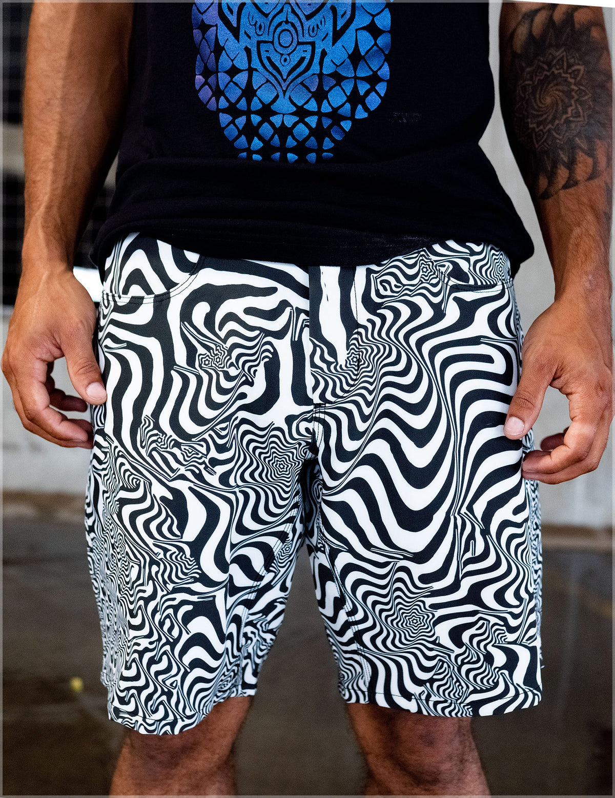 Illusion Shorts by Threyda