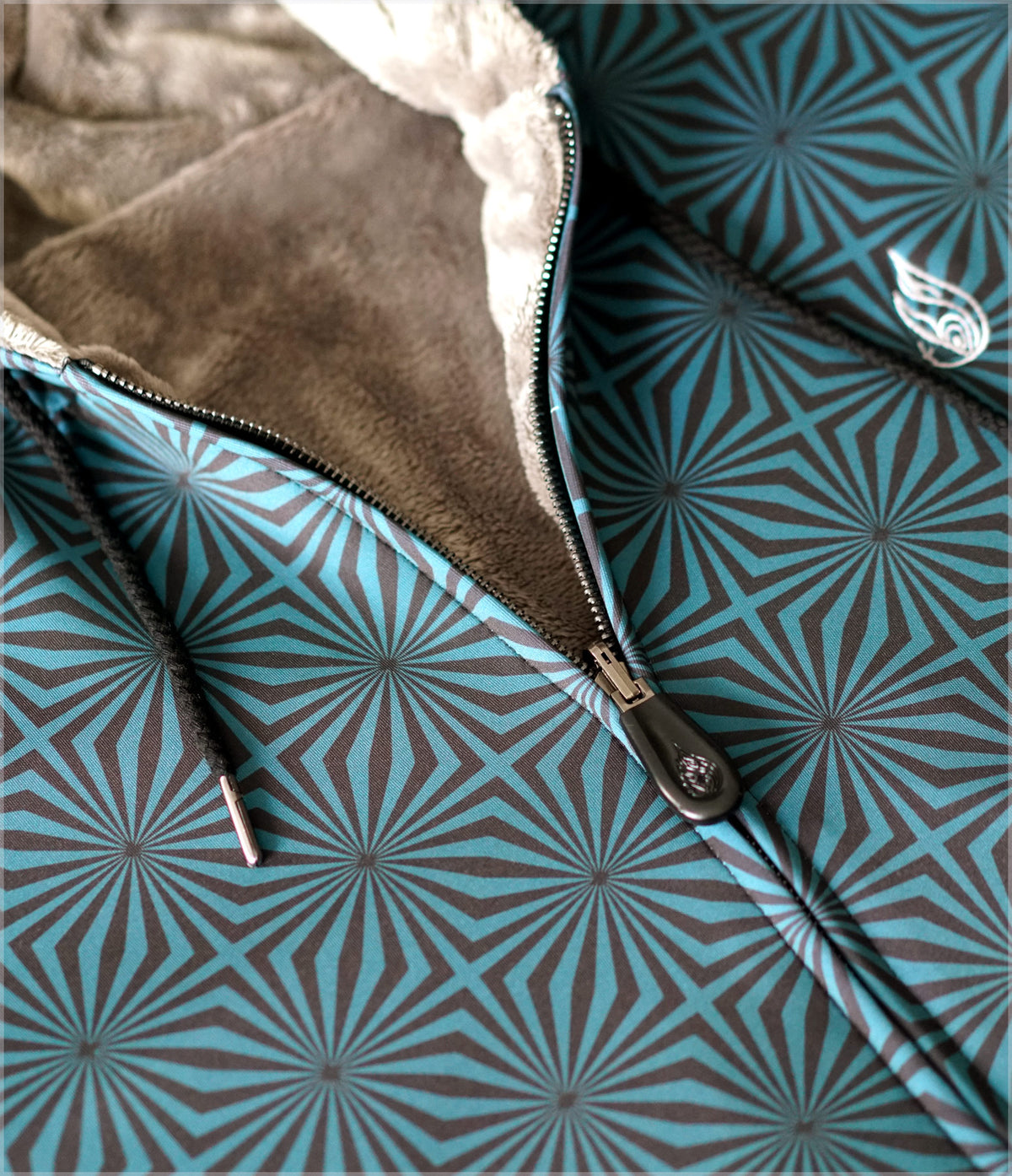 Emerald Sherpa by Threyda - Backstock