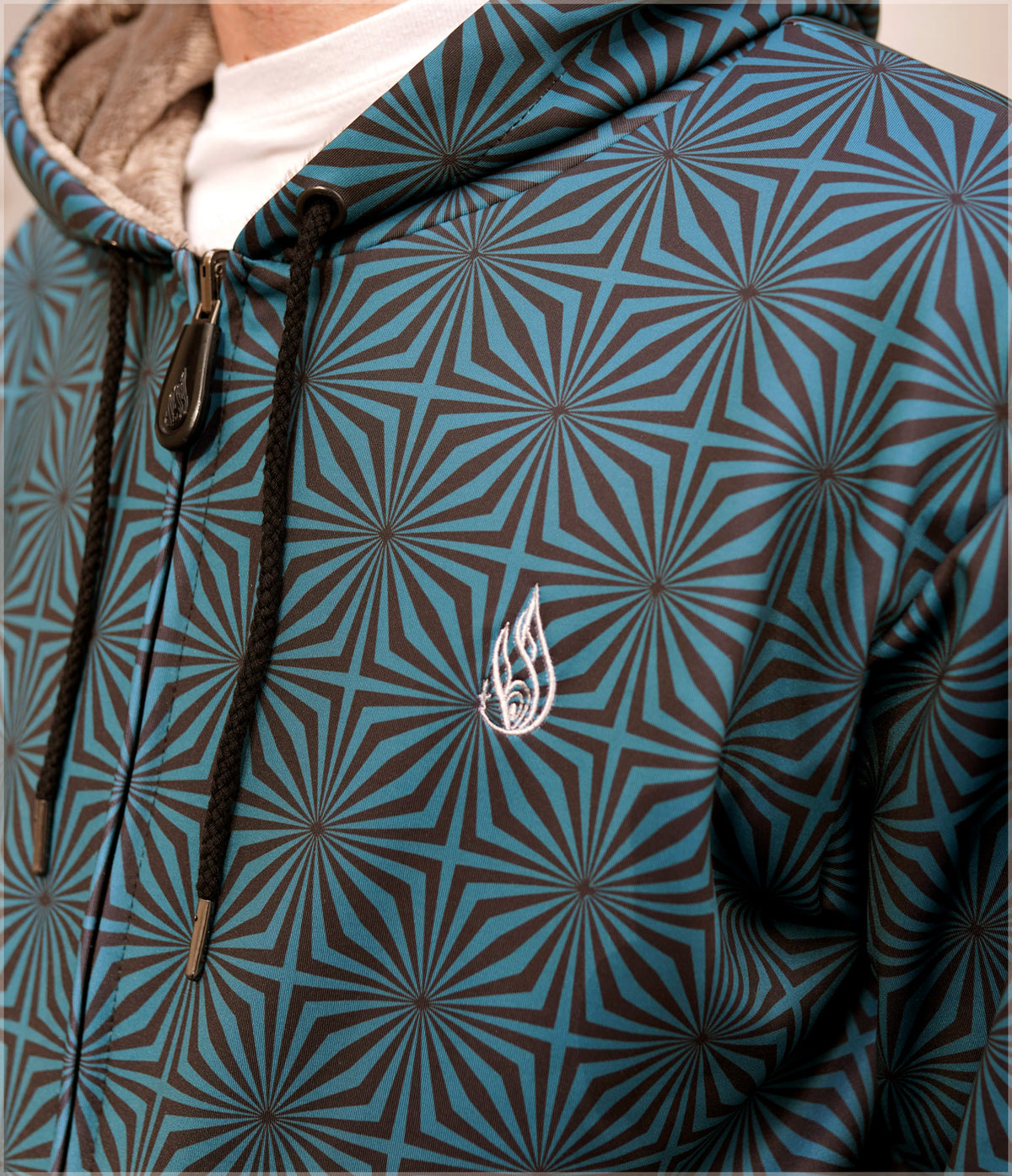 Emerald Sherpa by Threyda - Backstock