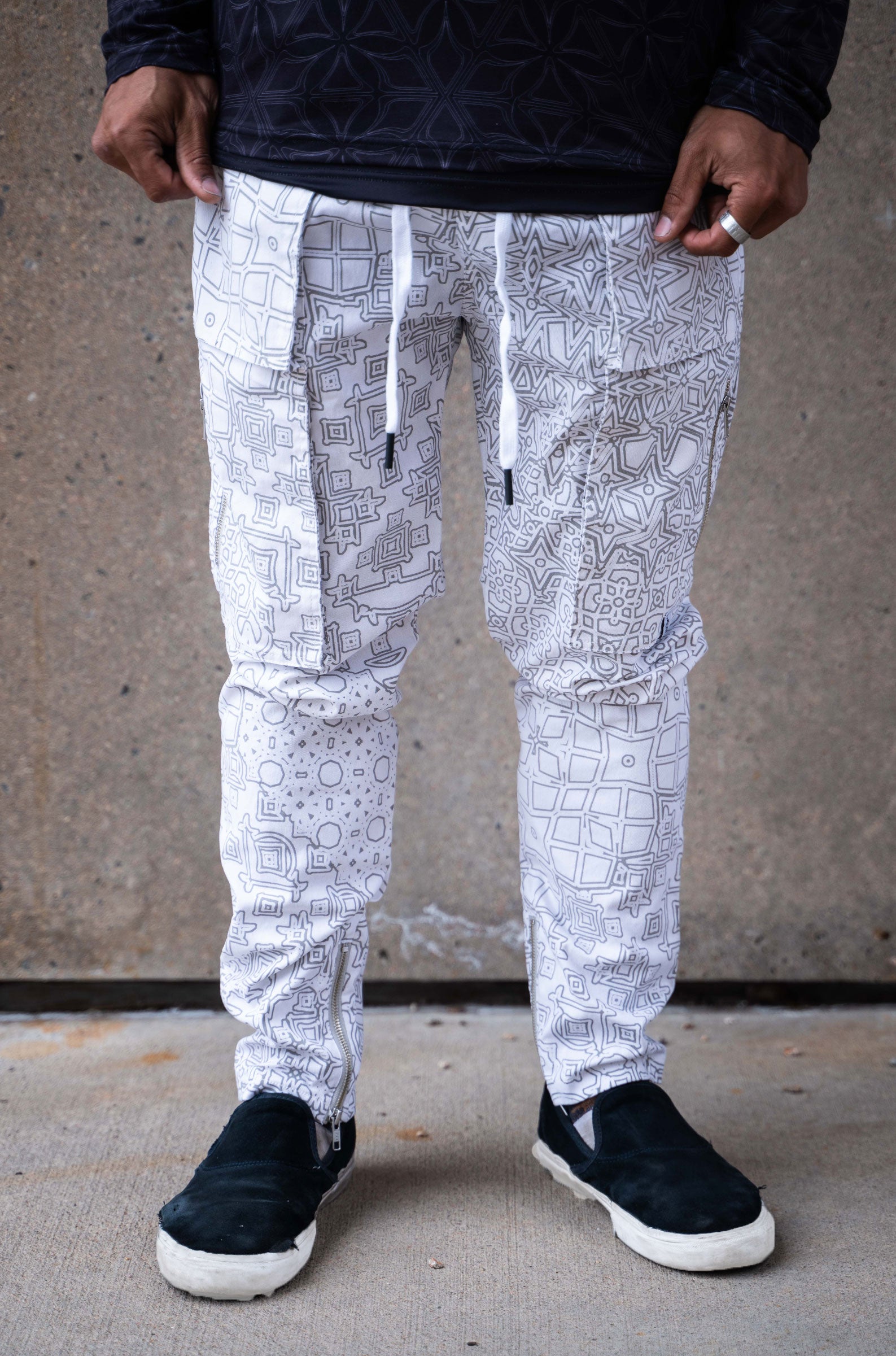 Deyja Cargo Joggers by Threyda